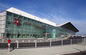 凯尔采机场